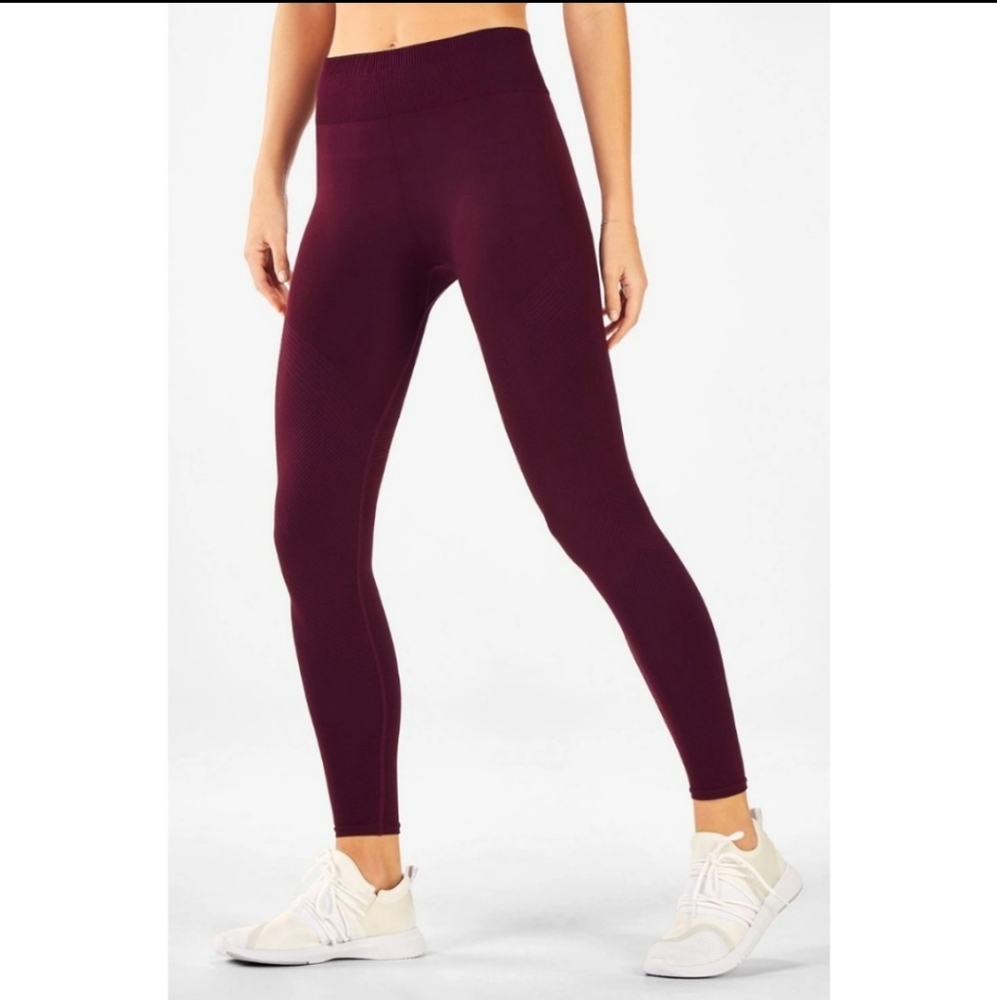 Fabletics mid rise Seamless ribbed 7/8 leggings